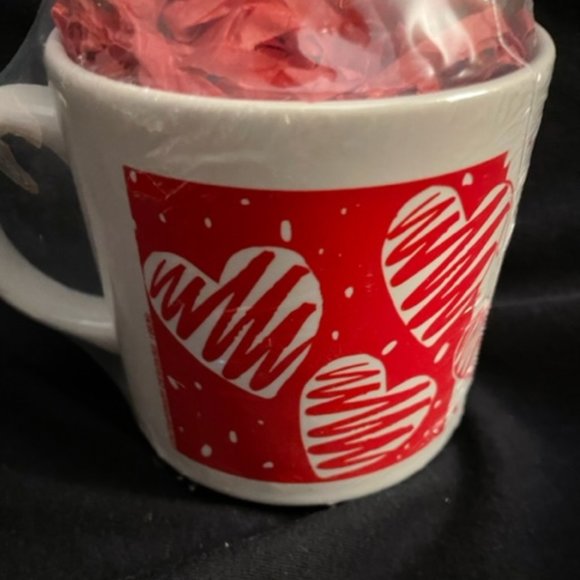 1993 Heart Mug Set Red White Squiggle Hearts Design White Mug Pad Pencil NWOT - Picture 6 of 7